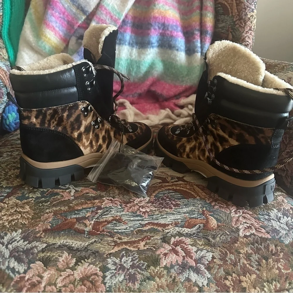 Veronica Beard Women’s Galina Size 6 Shearling Lined Calf Hair Lace Up Boots